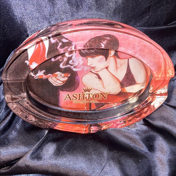 Ashton - Picture 5 of 9